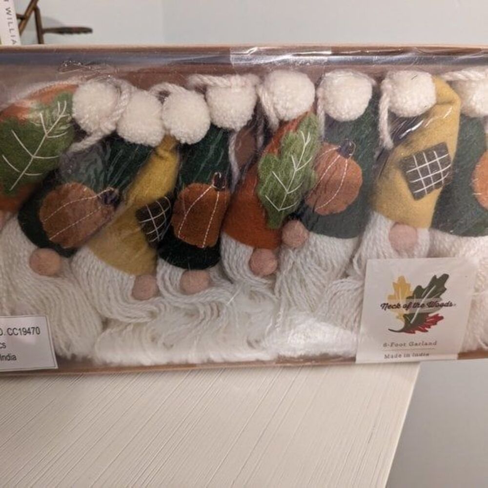 Neck Of The Woods Fall Gnome Garland